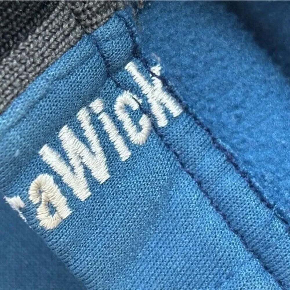 The North Face Men's Small Blue UltraWick Crew‎ Neck Long Sleeve Knit Sweatshirt